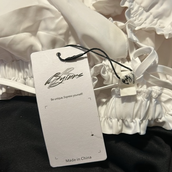 Ruffle white blouse - Picture 3 of 3